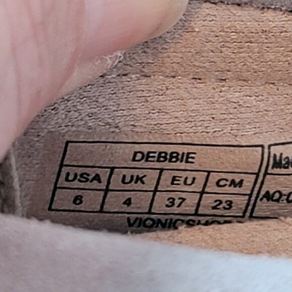 Vionic- Debbie Suede Loafer- Size 6- Gray in color - Picture 7 of 7